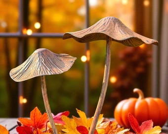 Metal Mushroom Garden Stakes Set: Rustic Iron Fairy Garden Decor