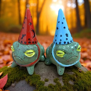 Hand-Painted Ceramic Frog Wizard Figurine: Whimsical Garden Decor