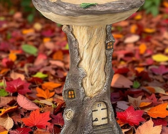 Mangiatoia per uccelli rustica a forma di ceppo d'albero: bagno per uccelli da giardino in resina e ornamento