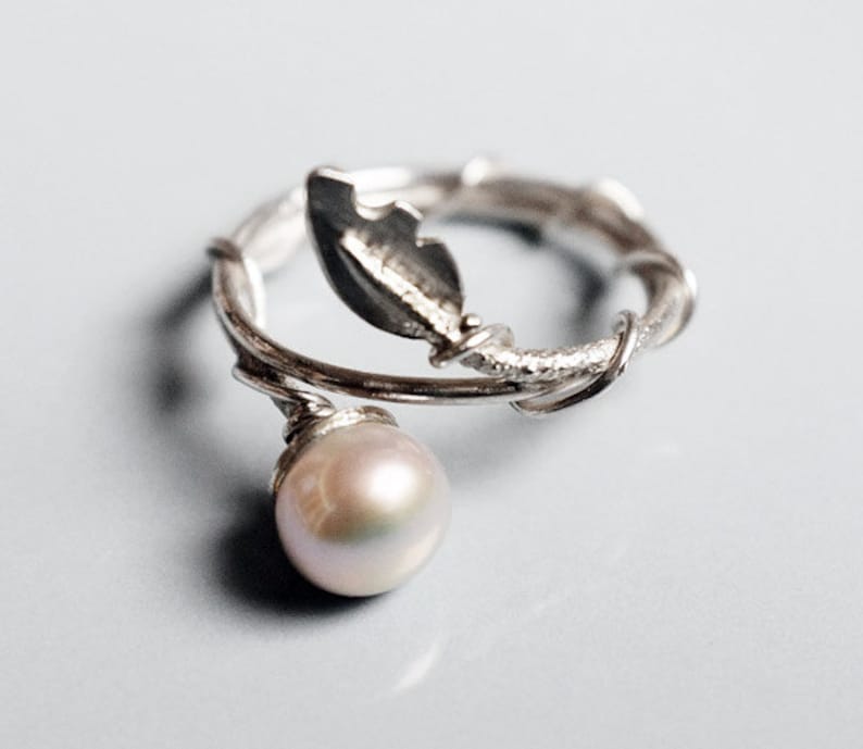 Pearl & Leaf 925 Sterling Silver stacking ring image 1