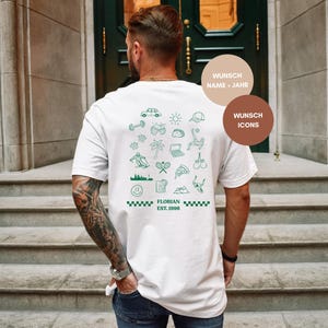 Könnte beinhalten: Weißes T-Shirt mit einem grünen Grafikdesign mit verschiedenen Symbolen wie einem Auto, einer Sonne und einer Palme. Der Text "FLORIAN EST. 1996" ist unten aufgedruckt. Das T-Shirt wird von einer Person getragen.