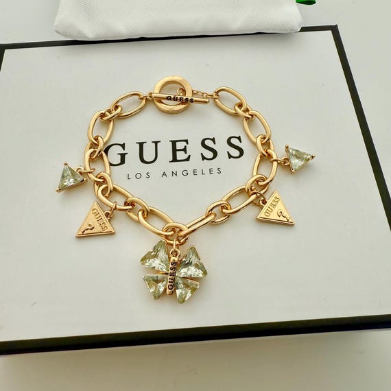 ヴィンテージ GUESS チャームブレスレット：ゴールドトーンケーブル 