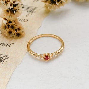 Ruby Gemstone Ring Women, Vintage Red Stone Promise Ring, Elegant Gold Jewelry Gift for Her, Romantic Anniversary Ring