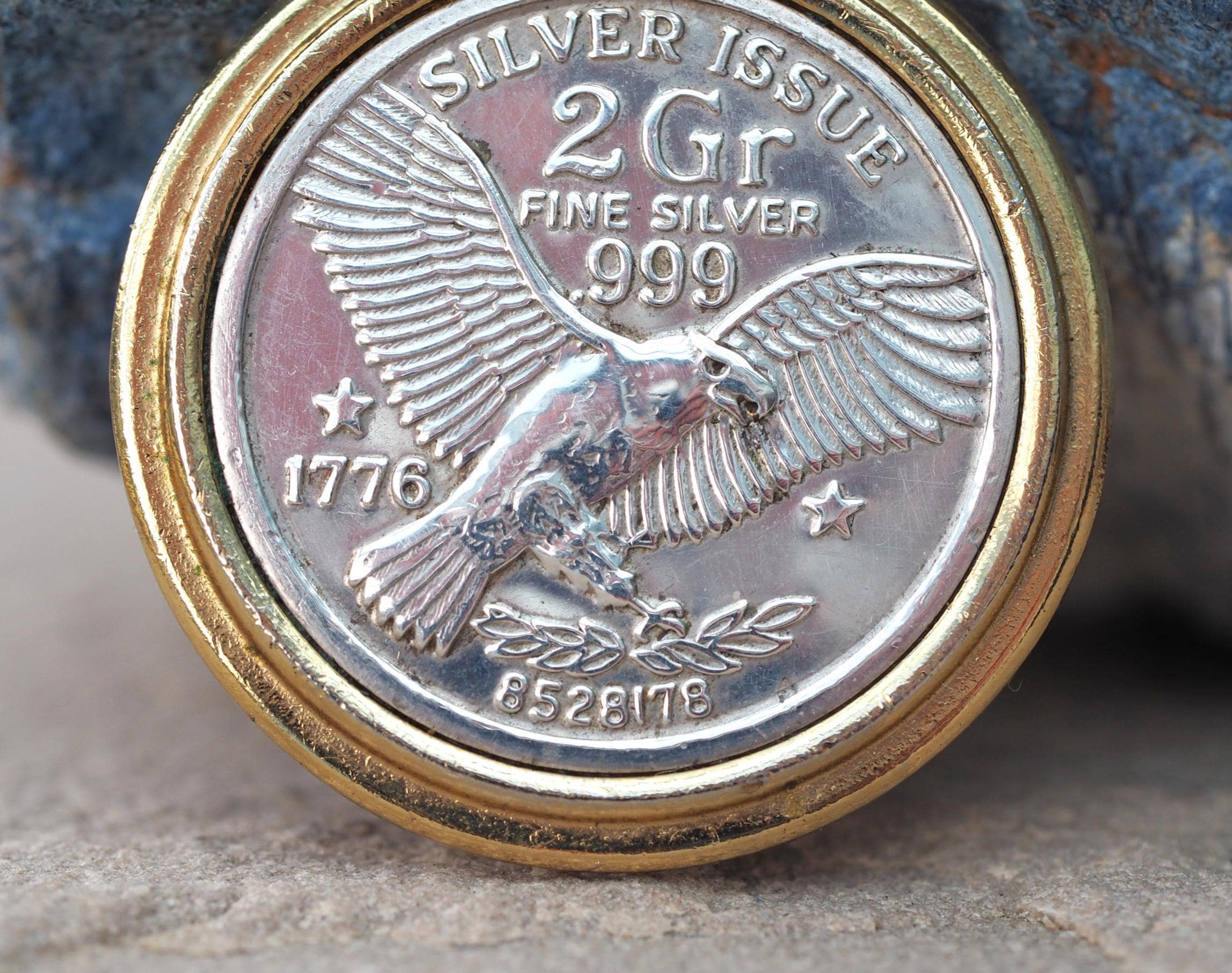 1776 Silver Issue 2 Gr .999 Vintage Silver With Gold Tone Surround