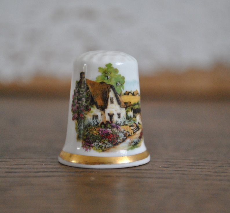 Country France Souvenir Thimble
