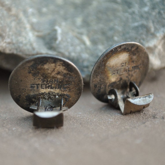 Siam vintage silver clip on earrings - Thai dancer - image 3