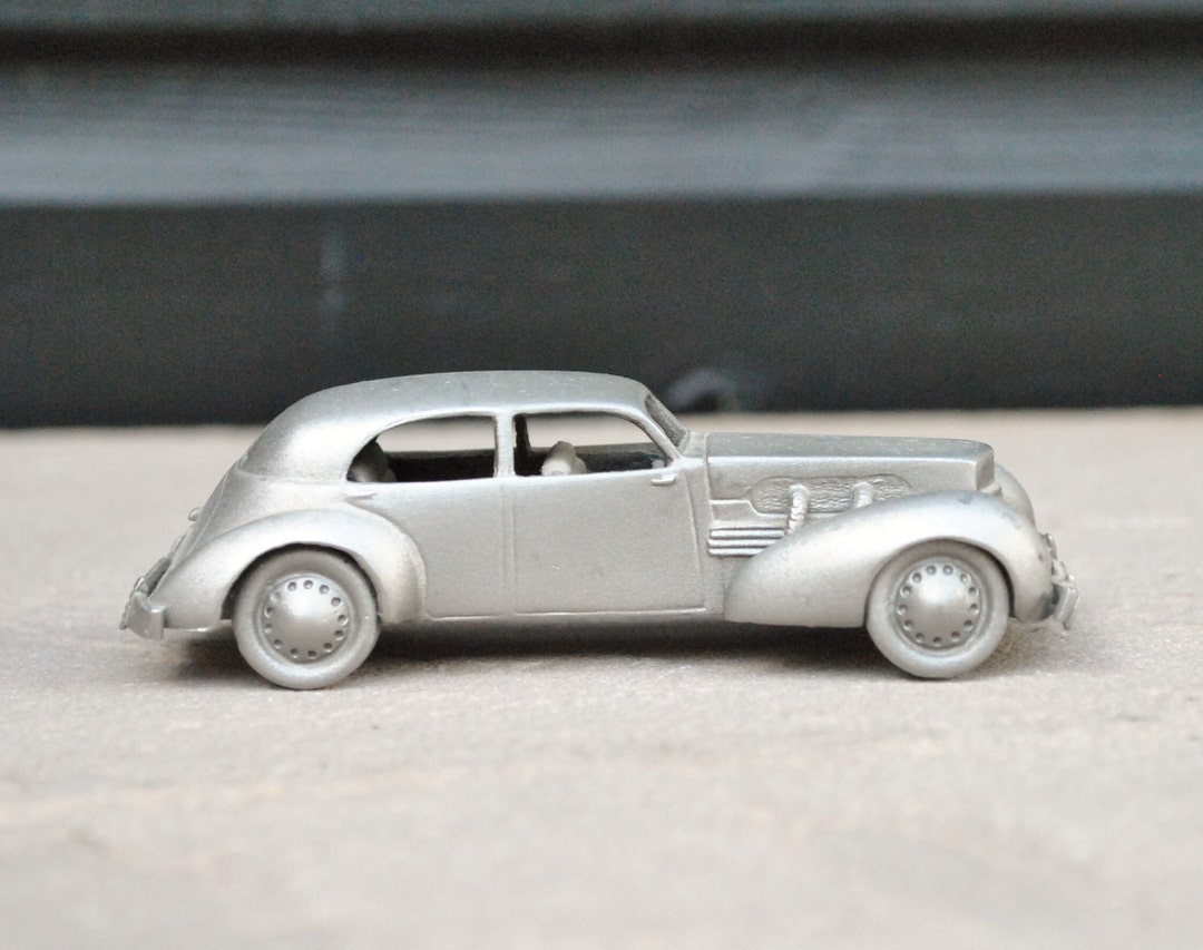 1937 Cord 812 Danbury Mint the World's Greatest Motor Cars Pewter Model