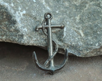Anchor vintage silver tone pendant - Nautical