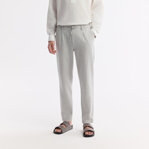 Relaxed Fit Cotton Linen Chino Pants – Elastic Waist, Drawstring, Tapered Leg, Summer Casual Trousers for Men