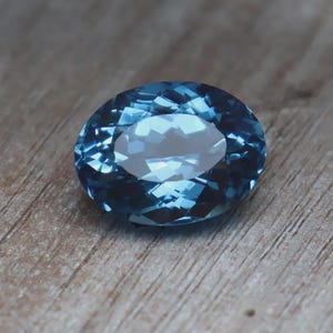 AAA Grade Brazilian Aquamarine Loose Gemstone 20 Ct Oval Cut ,Excellent Genuine Quality Gemstone For Jewelry & Ring Making