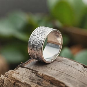 Oxidized Sterling Silver Floral Band Ring: Engraved Cottagecore Jewelry