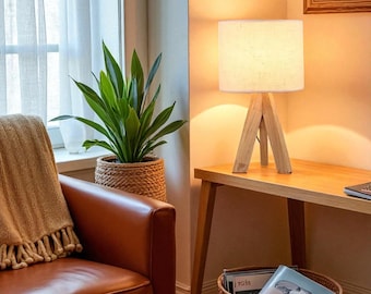 Modern Wooden Tripod Table Lamp for Bedroom Living Room – Boho Nightstand Light – Soft Ambient Lighting – Scandinavian Home Decor