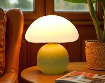 Yellow Mushroom Table Lamp – Retro USB Bedside Light & Desk Accent Lamp