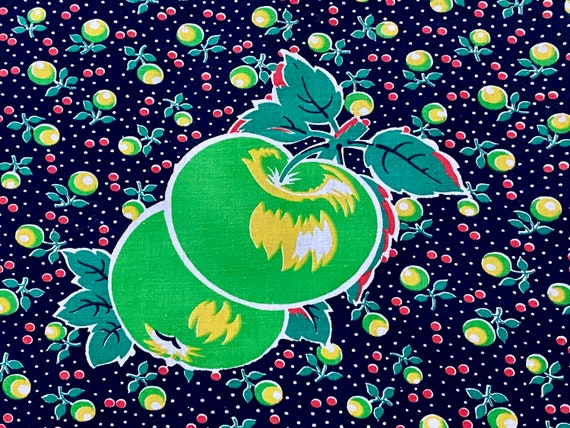 50's SPLASHY Granny Smith Apples on Calico Vintage Fabric Fruit for Home Decor 6YDS Avail.