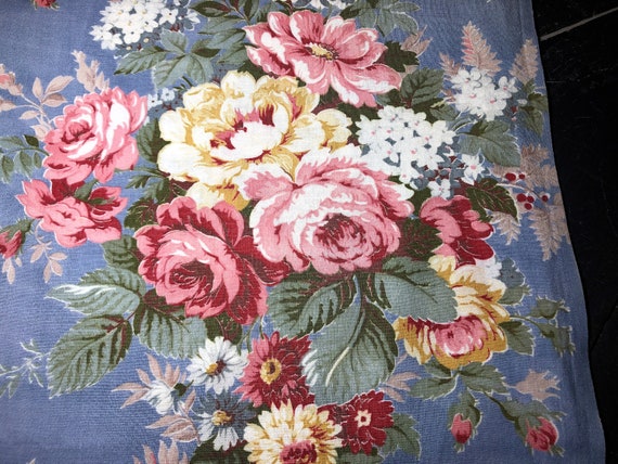 Hollywood Glam Cottage Barkcloth Era Vintage Fabric with Nanas Bungalow Style