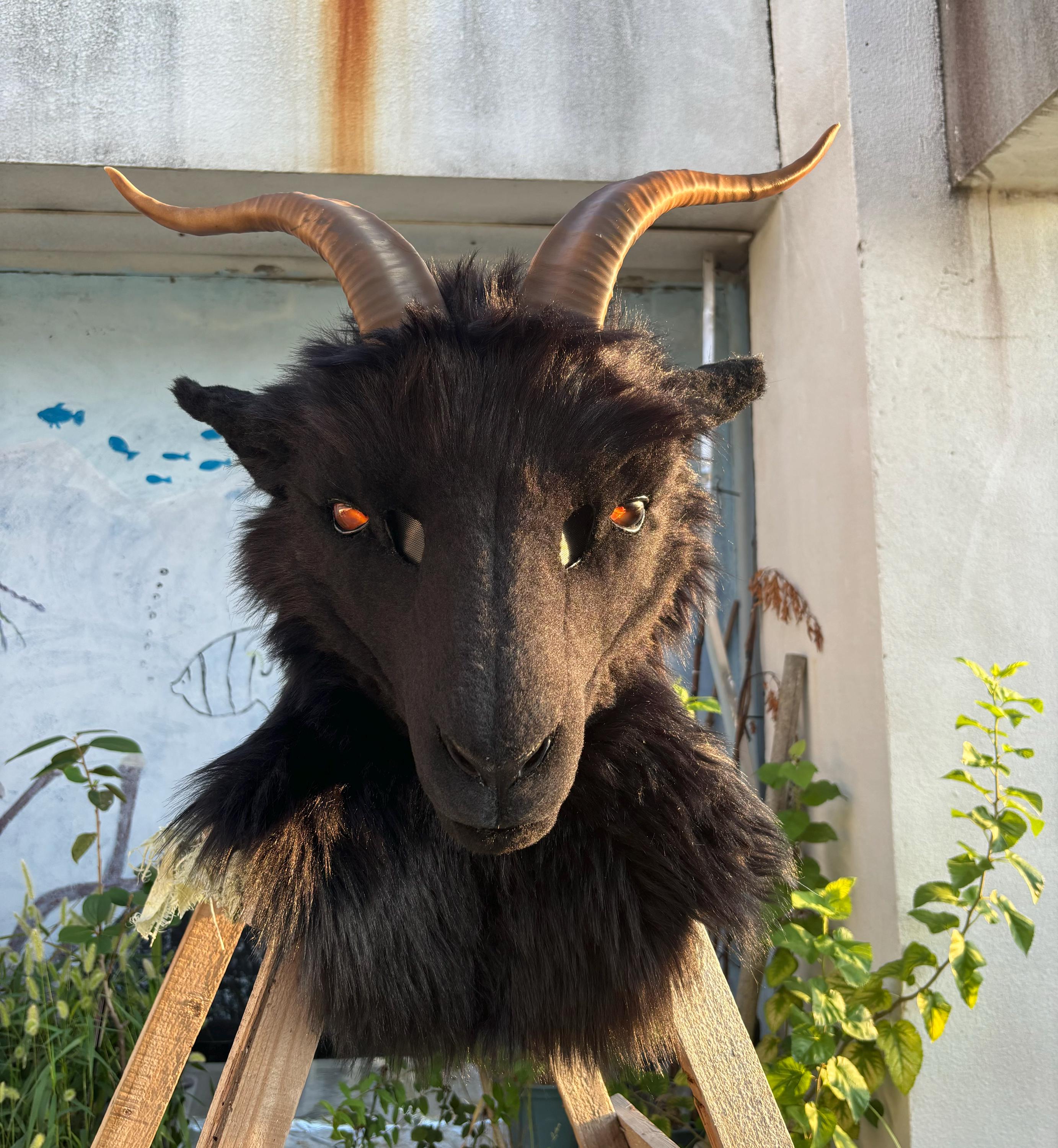 REALHEAD リアルヘッド 妖獣ベロベロ 黒成形/マフラー付きver