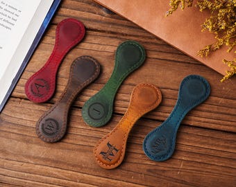 Segnalibro magnetico in pelle personalizzato: regalo inciso per gli amanti dei libri