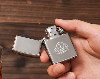 Encendedor personalizado para padrinos de boda con estuche: Zippo con monograma grabado, regalo ideal para proponerles a los padrinos de boda