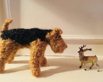 Welsh Terrier knitted dog (Black and Tan)