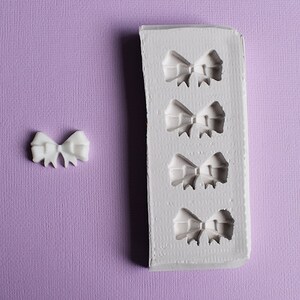 Silicone mold 4 small knots for creative hobbies