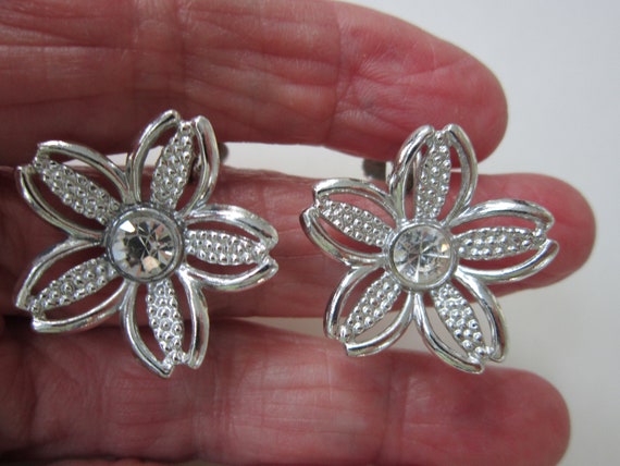 Vintage Sarah Coventry Rhinestone Silver Flower C… - image 1