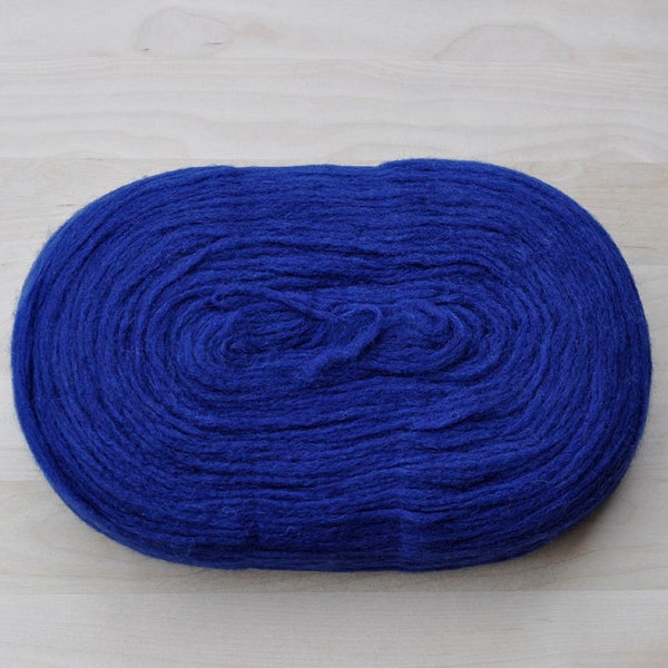 Thin Wool Pencil Roving/Pre-Yarn, Spinning, Felting or Knitting Fiber, Ocean
