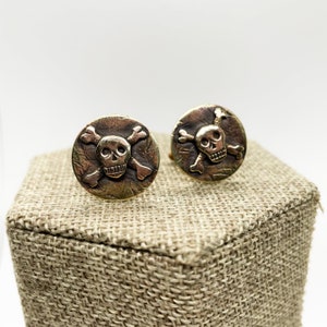 Skull and crossbones  pirate cuff links
