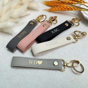 Personalized Wristlet Keyring, Personalized Large Loop Keychain, Wristlet Keychain, initials gift, Bag Charm, New Car Gift, Best Friend Gift