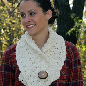 PATTERN Chunky Button Scarf Crochet, Crochet Winter Scarf Pattern, Thick Crochet Scarf Pattern, Warm Winter Scarf, easy scarf pattern