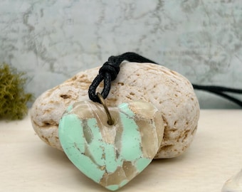 Heart shaped marbled pendant