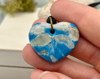 Heart shaped marbled pendant