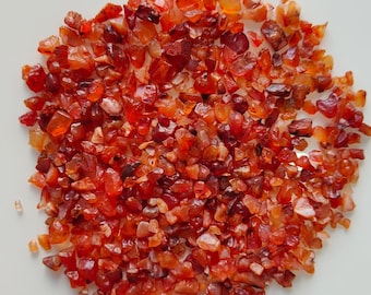 Natural Carnelian Crystal Chips: Tumbled Gemstone Pieces for Crafts
