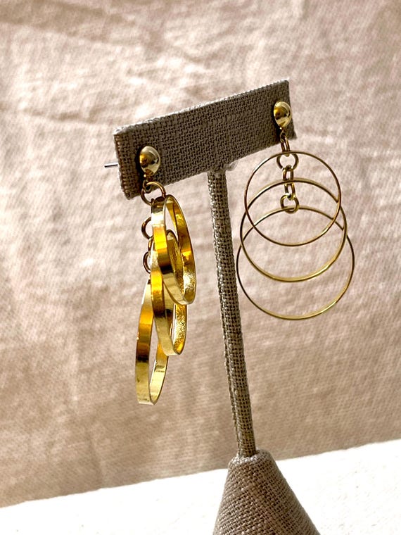 Loop-de-loop Triple Loop Cascading Gold Dangle Po… - image 4