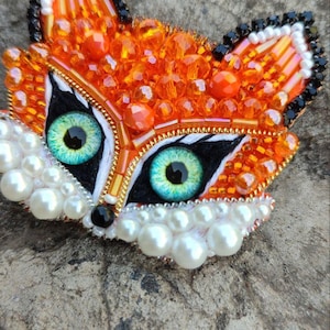 Fox Pin Brooch - Orange Beaded Animal Brooch - Cute Gift for Her - Fox Lover Jewelry - Forest Animal Accessory