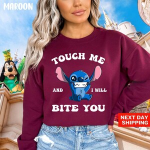 Sudadera "Tócame y te morderé", sudadera con capucha de Stitch de Disney, Lilo y Stitch, sudadera de la película Disney, regalo de Ohana significa familia imagen 5