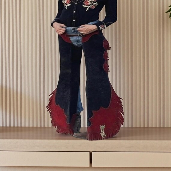 Black Suede Leather Fringe Chaps: Women display picture 3