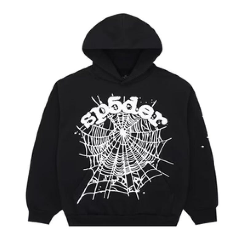 K&ouml;nnte beinhalten: Schwarzer Kapuzenpullover mit wei&szlig;em Spinnennetz-Motiv und dem Text "sp5der". Das Design befindet sich mittig auf der Vorderseite. Der Pullover hat eine Kapuze mit Kordelzug und eine K&auml;ngurutasche.