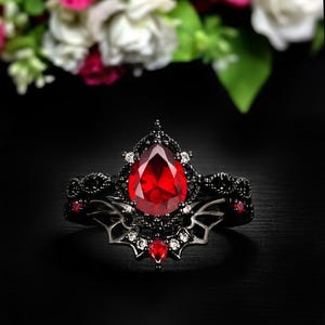 Set di anelli gotici a forma di ala di pipistrello, argento sterling, rubino sintetico, onice nera e moissanite, fede nuziale
