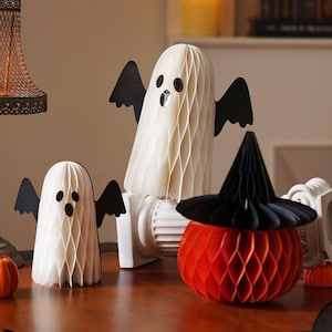 Ghost Halloween Decoration Display, Cute Ghost Figure Ornament,Spooky Fall Shelf Decor,Spooky Home Decor-Heartwarming Ghost Decor Fall Decor