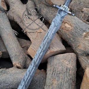 Hand-Forged Damascus Steel Viking Sword: Pattern Blade, Leather Sheath