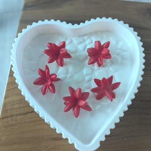 Thai Clay Jasmine Pikake Flower Beads: Red Hawaiian Lei Garland