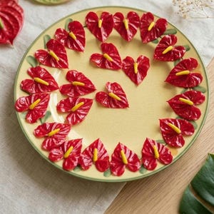 Lot de 10 fleurs d'anthurium en argile de 3,8 cm (1,5 po), faites à la main. Anthuriums artificiels, boucles d'oreilles et créations de bijoux à faire soi-même.