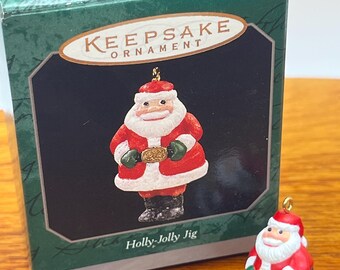 Holly-Jolly Jig Santa 1998 Hallmark Pamiątkowa Miniaturowa Ozdoba, MIB, Rozmiar Charmsa