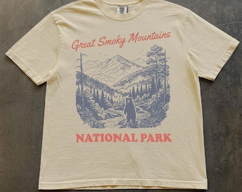 Comfort Colors® Great Smoky Mountains Shirt, Vintage Bear Tee, Tennessee North Carolina Travel Souvenir, Hiking Camping Gift, Nature Lover