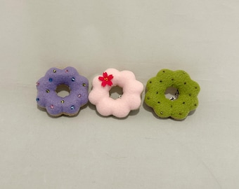 Chaveiro de donut Kawaii Mochi – Pingente de sobremesa japonês de pelúcia feito à mão – Acessório fofo para bolsa