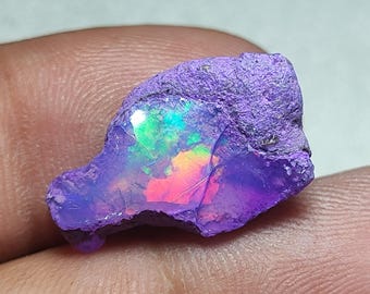 天然エチオピア産オパール原石：27カラットのブルーファイアクリスタル