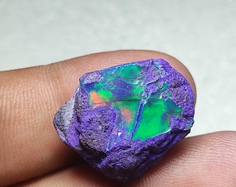 天然エチオピア産オパール原石：27カラットのブルーファイアクリスタル