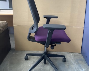Sillas de oficina ergonómicas Senator Clipper reacondicionadas - Muchas unidades disponibles - Morado/Negro