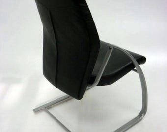 Silla ejecutiva VERCO de cuero genuino negro