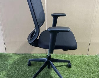 Silla Orangebox Do, totalmente ajustable, con soporte lumbar y reposabrazos, color negro.